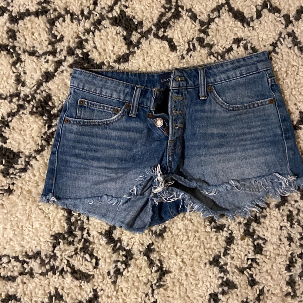 Short jean shorts